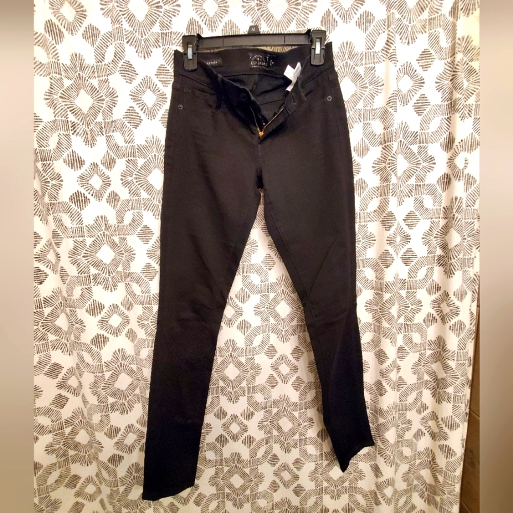 NWOT Lucky Brand Charlie Skinny Jeans